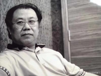 周鹏飞日记-上帝宿醉
人、鬼、神、魔、仙
个个赳雄耀世
三界九天
沌天混地

特【图1】