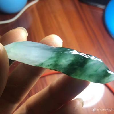 罗邵华收藏-玉石两枚：冰种山水瓢花胶感好，有味道特色，尺寸66-20.7-12mm【图3】