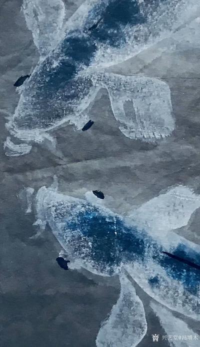 冯增木日记-试验中，以白粉加金粉调色在磁青纸上画鱼如似画水粉画，效果不佳，且金色不显！老友发【图6】