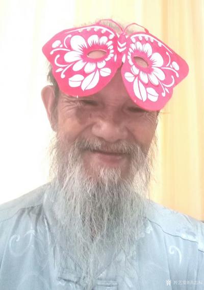 洪志标生活-昨天下午3点半我乘班车到达上海世界非遗文化城,受到中国剪纸博物馆执行副主任尤彩俠【图5】