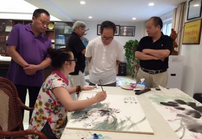 汪琼生活-在黄山卫康作画掠影……创作了《神仙图》，国画花鸟画，尺寸50*60cm，《富贵吉【图2】