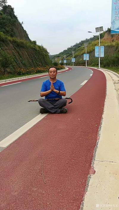 秦发艺生活-今天爬山，上午游玩鹿泉石窑小镇。午饭后转了海山公园。天气凉爽，多云不晒，玩得很惬【图4】