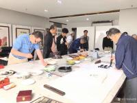 艺术家尚建国生活:昨夜星辰借佛光，
今晨禅雨沐吉祥。
幸遇兄台三两位，
【图4】