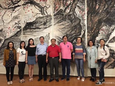 周鹏飞日记-忽因酒喝鸣心虎，念移星轨动天枢。
举杯浪饮欲吞海，诗狂屠龙演鲲鱼。
秋帆迪梦【图1】