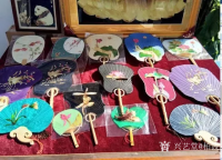 艺术家柏波收藏:蓬溪某乡镇上16人靠几把麦秆脱了贫，背后原因令人赞叹不已!【图1】