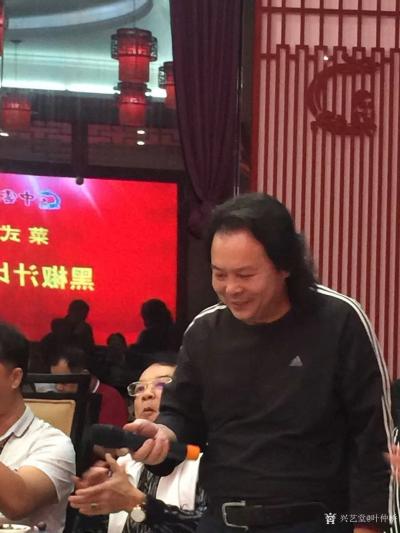 叶仲桥生活-10月17日以云浮观赏石协会监事长的身份在中云石海集团宴会大厅接待来自全国各地的【图3】