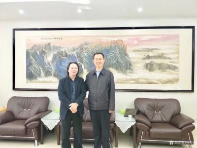 叶仲桥生活-国画《玉堂富贵》被张万年夫人收藏。
今天（10月26日）上午吉时，在原军委张万【图6】