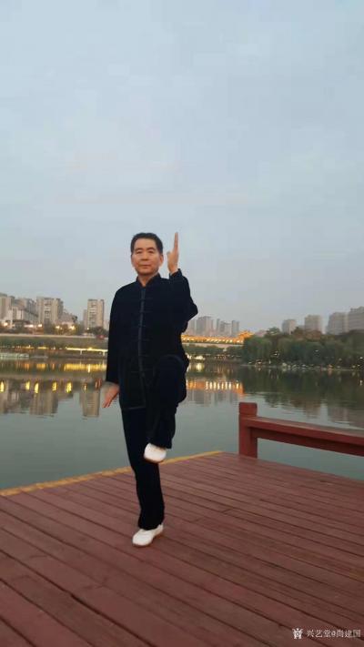 尚建国生活-老太太挎剑未必就是俠客，我摆弄武姿其实也不懂拳脚！阿弥陀佛！各位友朋友周末吉祥！【图4】