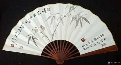 邹家亮日记-扇面国画写意花鸟书画作品5件：《清风》不种闲花池亭边不种闲花,池亭畔、几竿修竹。【图1】