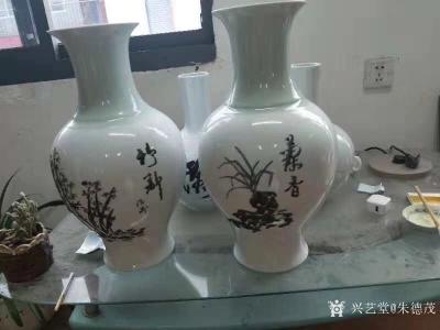 朱德茂收藏-在瓷都景德镇瓷器瓷板上创作书画作品，立体的物件更有视觉冲击感【图6】