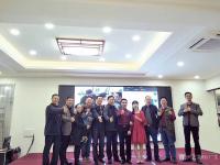 艺术家石广生收藏:《贺李丛陈雪漫新婚》(即席七律一首)
李丛花开雪漫漫，
【图0】