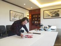 艺术家叶仲桥日记:新完成国画花鸟画牡丹系列作品《富贵吉祥》，尺寸四尺竖幅68x【图0】