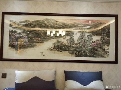 郑诚收藏-我的结缘国画作品，客户装裱上墙以后返图，有山水画花鸟画，其中竟然有客户及作品合影【图5】