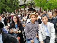 艺术家石不言生活:《母校北大120周年校慶》诗歌两首，作者石文
槐花怒放飄香【图3】