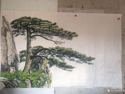 周鹏飞收藏-国画《我戏日高呼春来》，家父周经纬创作中，分享给大家先睹为快！【图1】