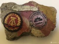 艺术家石广生收藏:整理老物件，再见峥嵘岁月。
  整理老物件，发现当年从柏林【图0】