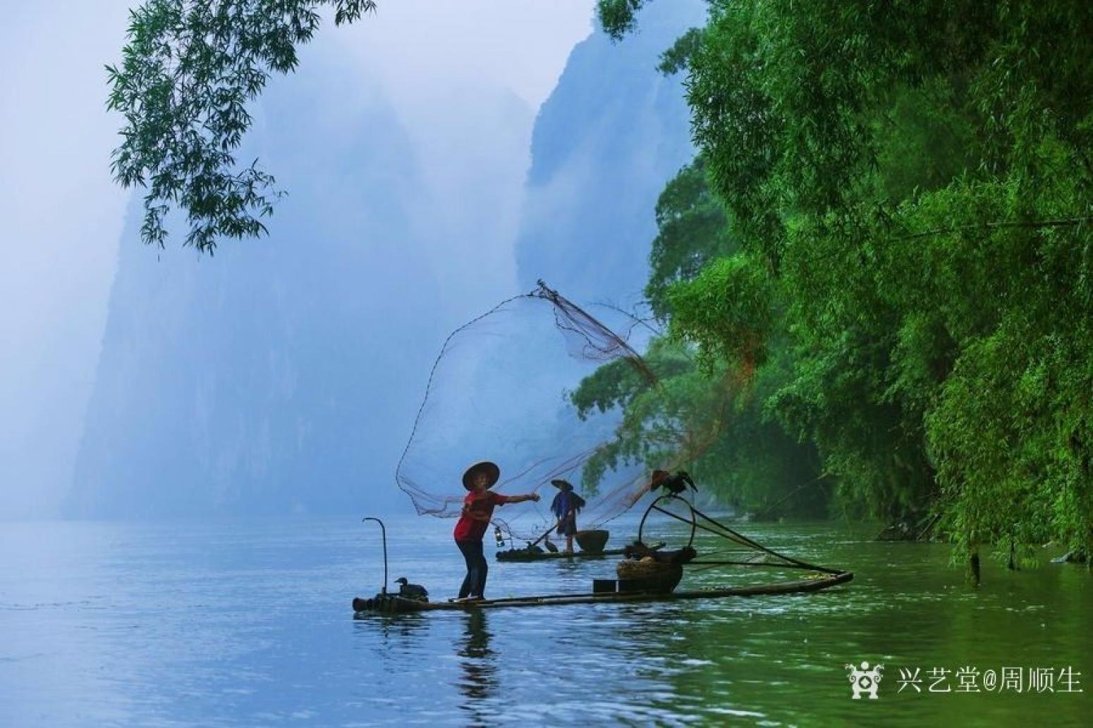 周顺生国画作品《漓江渔舟尽朝晖》【图0】