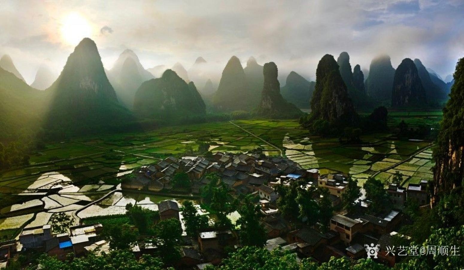 周顺生国画作品《四尺三开山水有情天》【图4】