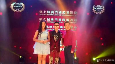 杨洪顺生活-澳门鄺主席的女儿黄一平是个才女，她是学校里的主持人，篮球运动员，又是走过红地毯电【图5】