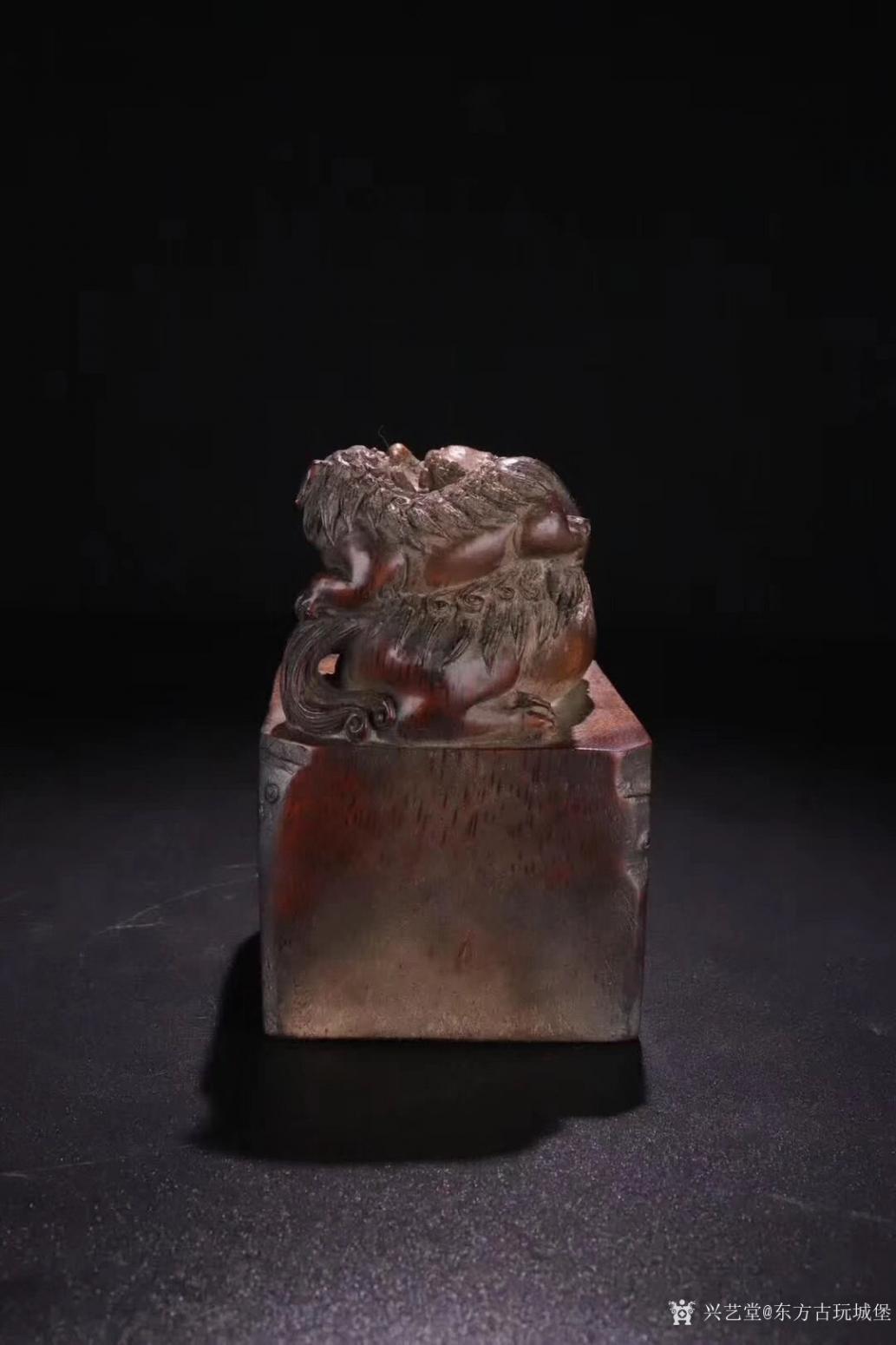 东方古玩城堡雕刻作品《竹雕印章-太狮少狮》【图3】