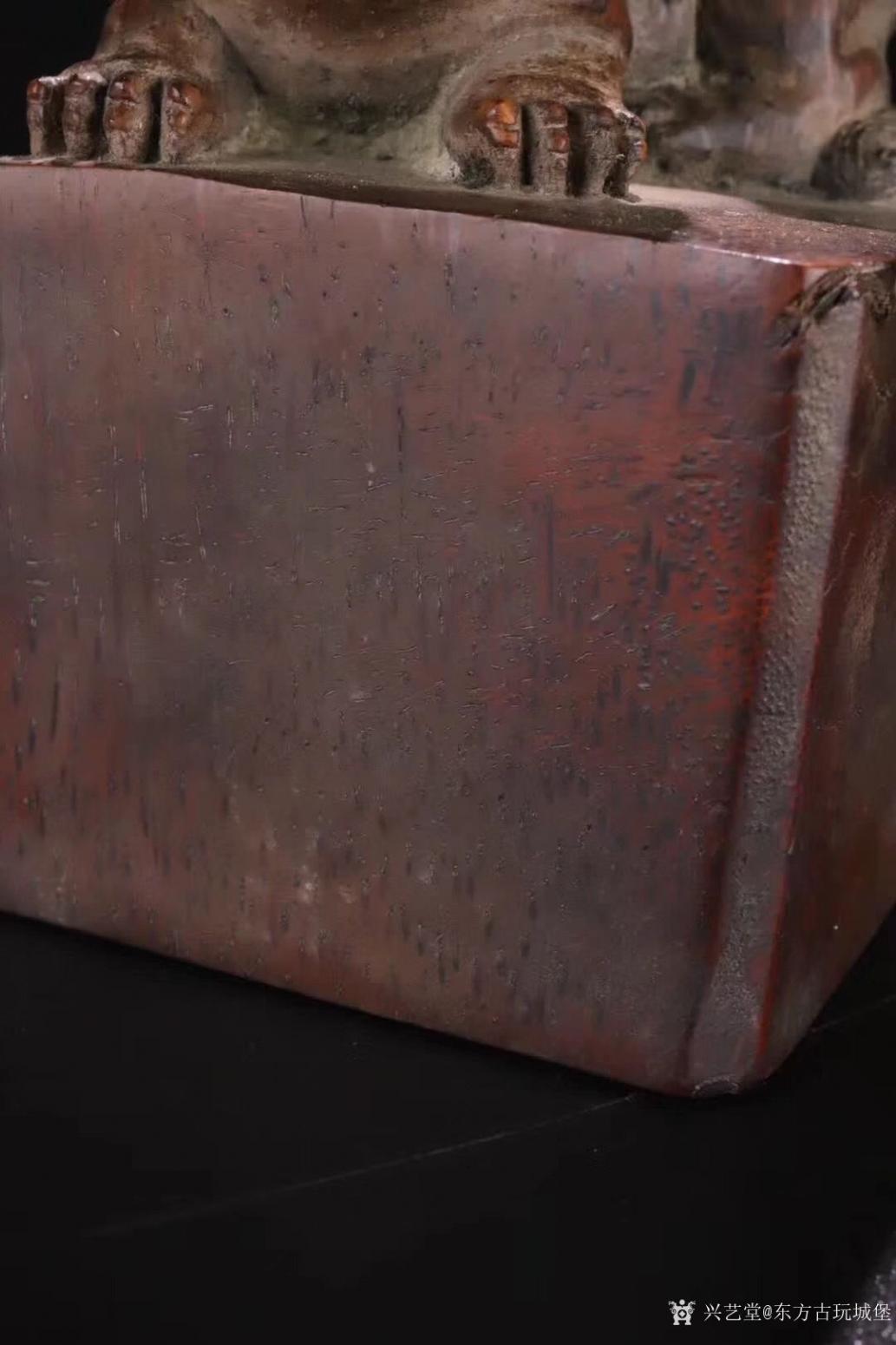 东方古玩城堡雕刻作品《竹雕印章-太狮少狮》【图4】