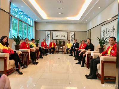 叶仲桥收藏-酒店、家居、大型会所都离不开艺术品的装饰，当然书画是最重的一种方式。
  4月【图2】