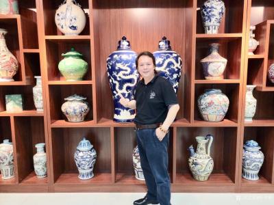 叶仲桥收藏-参观中山东凤收藏家协会麦主席的收藏馆，近日随市收藏家协会参观中山东凤收藏家协会麦【图3】