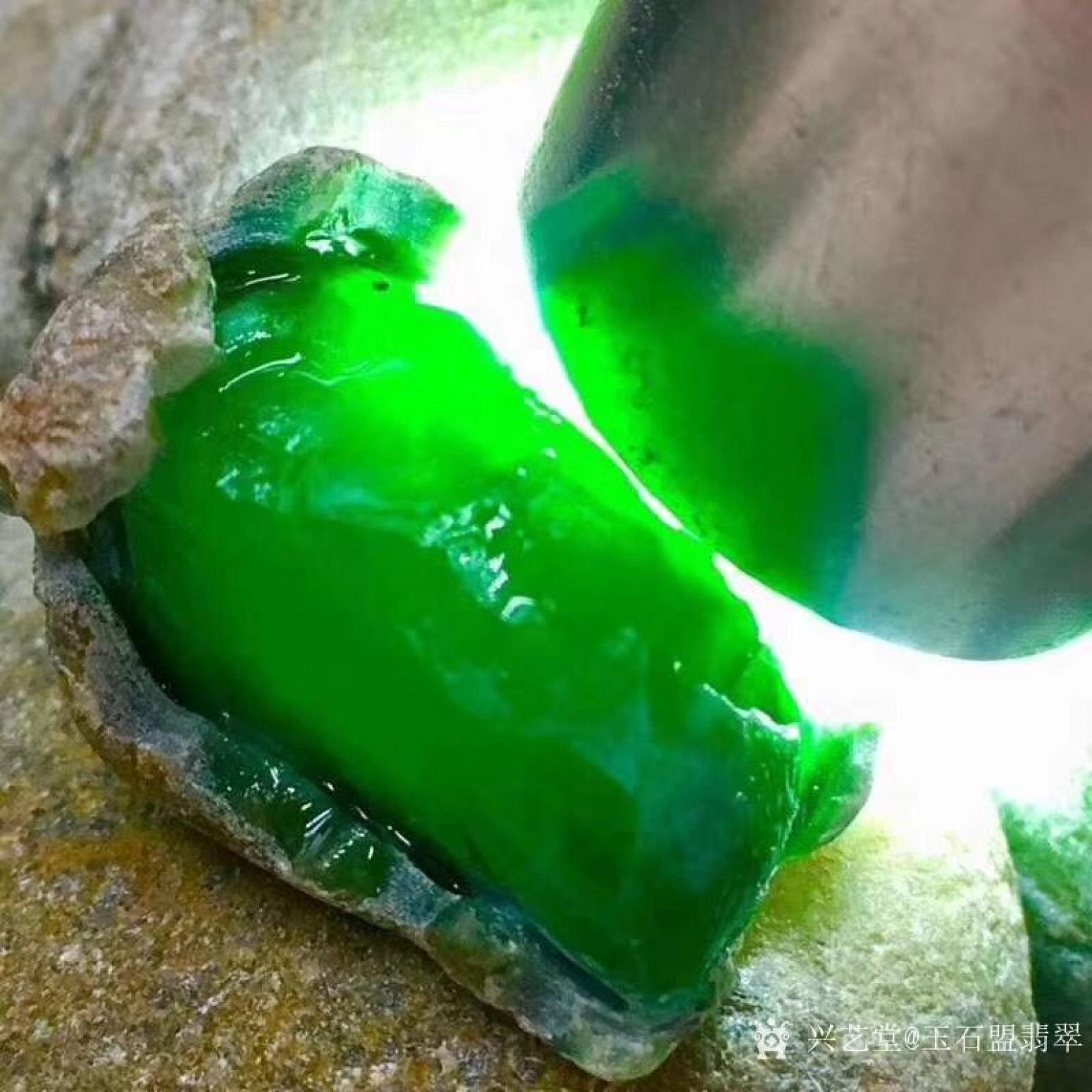 玉石盟翡翠文玩杂项作品《非常原石》【图0】