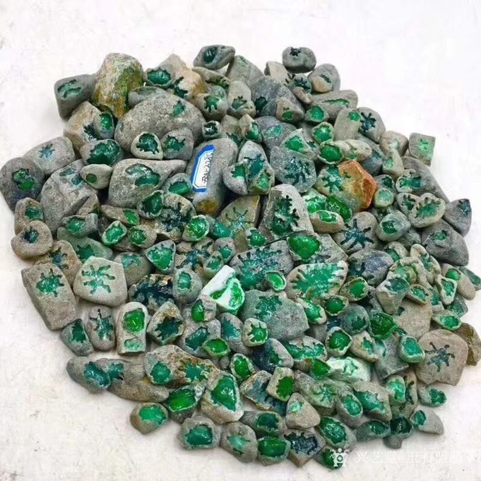 玉石盟翡翠文玩杂项作品《非常原石》【图5】