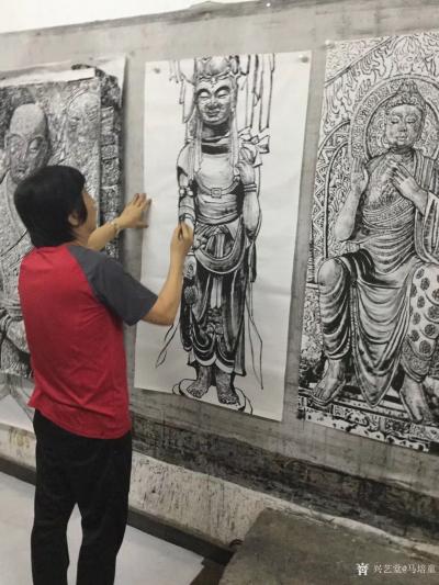 马培童日记-“佛说、所有的遇见，都是一种偿还”马培童焦墨画感悟笔记（103）
  人在做、【图1】