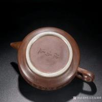 艺术家东方古玩城堡收藏:清代：陈鸣远款诗文紫砂壶；
规格：高10cm 长宽19cm【图4】