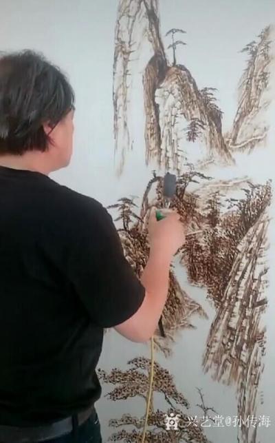 孙传海日记-烙画《雲動三清山》创作进行中；
  三清山是江西道教圣地，此幅烙画是道教收藏家【图1】