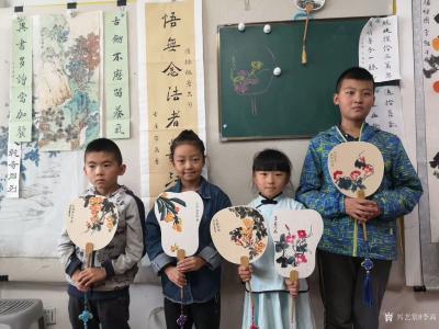 李高收藏-工作室少儿课堂今天体验团扇国画创作，小朋友们最近写的画的进步都挺大！值得欣慰。特【图4】