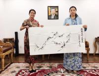 艺术家李尊荣收藏:7月15日拜访吉尔吉斯共和国大使馆：
  非常感谢吉尔吉斯【图2】