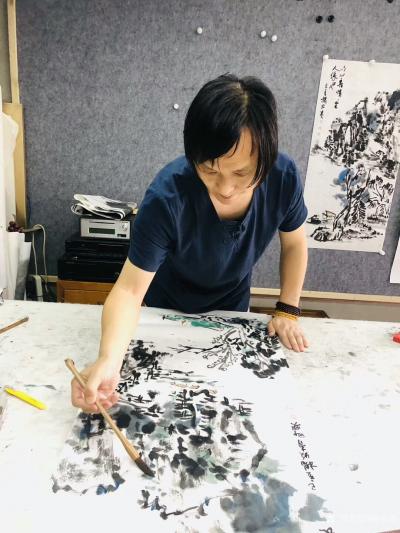 杨牧青日记-故友·古城西安故友相聚思吟
杨牧青
2017.7.18

他乡遇故友
【图1】