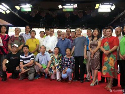 任燕荣誉-画家任南熹接受国际时尚电视台采访录制,2019年7月24日。【图3】