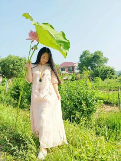 刘晓宁日记-香香漫画人物画欣赏；画画是一个奇妙的过程，看着画面一点点变化，你会自己感觉很欢喜【图3】