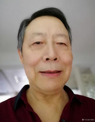 马曙光日记-室内近照，摄于2019年8月19日;
马曙光二维码，可以扫码加微信，進行书画交【图1】