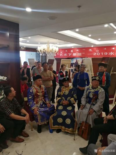 赵国毅收藏-苍天圣地阿拉善一一与著名画家邹立颖老师在贺兰山下阿拉善采风写生。
  “艺术下【图4】