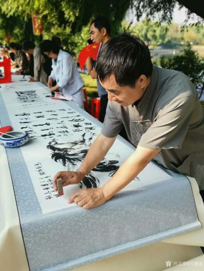 刘建国收藏-第六届吉林省市民文化节“我和我的祖国“--艺术家走进长春德苑。
  庆祝中华人【图3】
