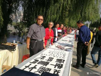 刘建国收藏-第六届吉林省市民文化节“我和我的祖国“--艺术家走进长春德苑。
  庆祝中华人【图4】
