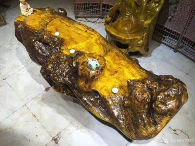 飞黄根艺日记-根雕茶盘好用还是石茶盘好用？对茶盘不是很了解的朋友会有这个疑惑。
从根雕茶盘和【图5】