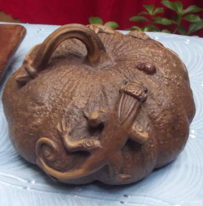 荆古轩收藏-收藏二十多年不同规格的老紫砂南瓜，老清罐子和飘花翡翠。此藏品是我从不同地方不同藏【图4】