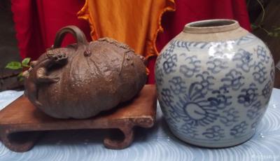 荆古轩收藏-收藏二十多年不同规格的老紫砂南瓜，老清罐子和飘花翡翠。此藏品是我从不同地方不同藏【图12】