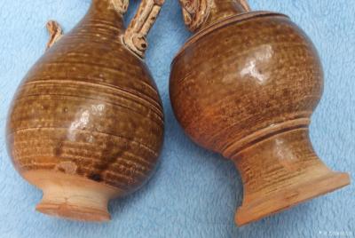 荆古轩收藏-昔日旧藏二件越窑瓷器：此二件是我曾到北京潘家园一家古玩店藏家手上淘得。至今有二十【图5】