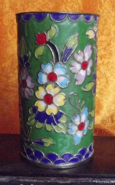 荆古轩收藏-老物件三个1，锡制镀银浮雕花卉笔筒。2，六十年代铜器珐琅彩花卉笔筒。3.晚清民国【图8】
