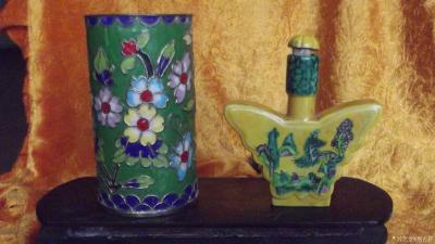 荆古轩收藏-老物件三个1，锡制镀银浮雕花卉笔筒。2，六十年代铜器珐琅彩花卉笔筒。3.晚清民国【图10】