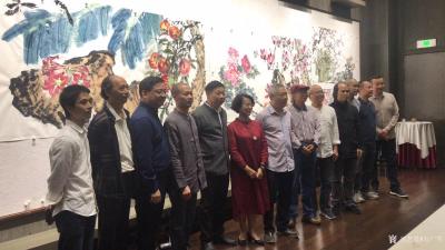 石广生生活-方楚雄工作室己亥金秋大雅集。来自各地的弟子欢聚一堂，共贺老师六九华诞。鄙人和晨璐【图4】