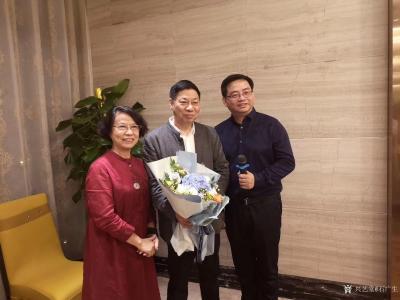 石广生生活-方楚雄工作室己亥金秋大雅集。来自各地的弟子欢聚一堂，共贺老师六九华诞。鄙人和晨璐【图5】