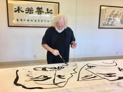 叶仲桥收藏-11月17日广东汉莎画院迎来了二位重要客人，一位是欧洲德国艺术家戈飞（中文名），【图1】